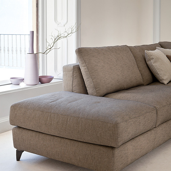 910 Zone Slim sofa